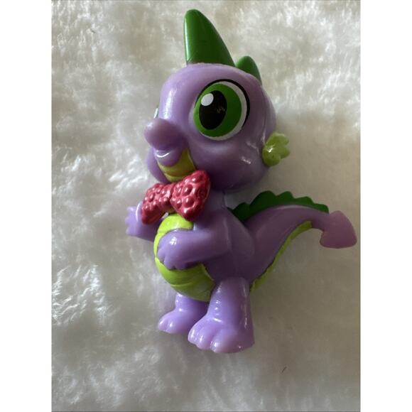 My Little Pony Spike the Dragon With Bowtie - Friendship Is Magic - 2” Figure - Picture 5 of 5